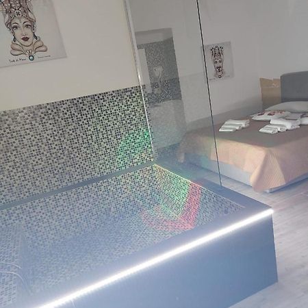 Moro Rooms คาตาเนีย ภายนอก รูปภาพ